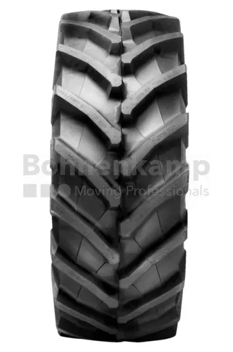 REIFEN 440 / 65 R 28